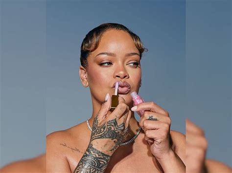 does rhianna own fendi|what does fenty stand for.